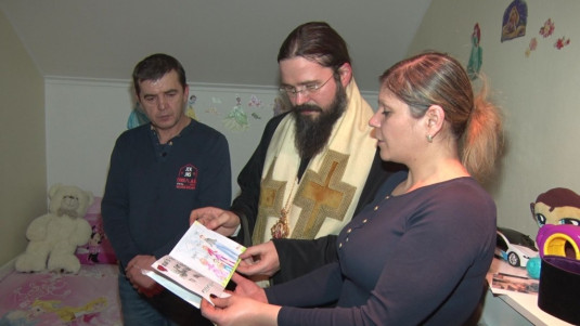 Episcop Macarie Drăgoi cu familia Nan