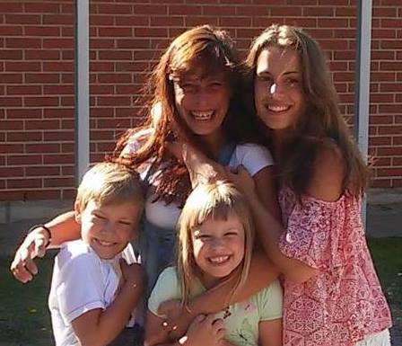 Camelia Smicala a PRIMIT prin HOTARARE JUDECATOREASCA custodia copiilor, dar Protectia Copilului REFUZA&nbsp;ORDINUL!